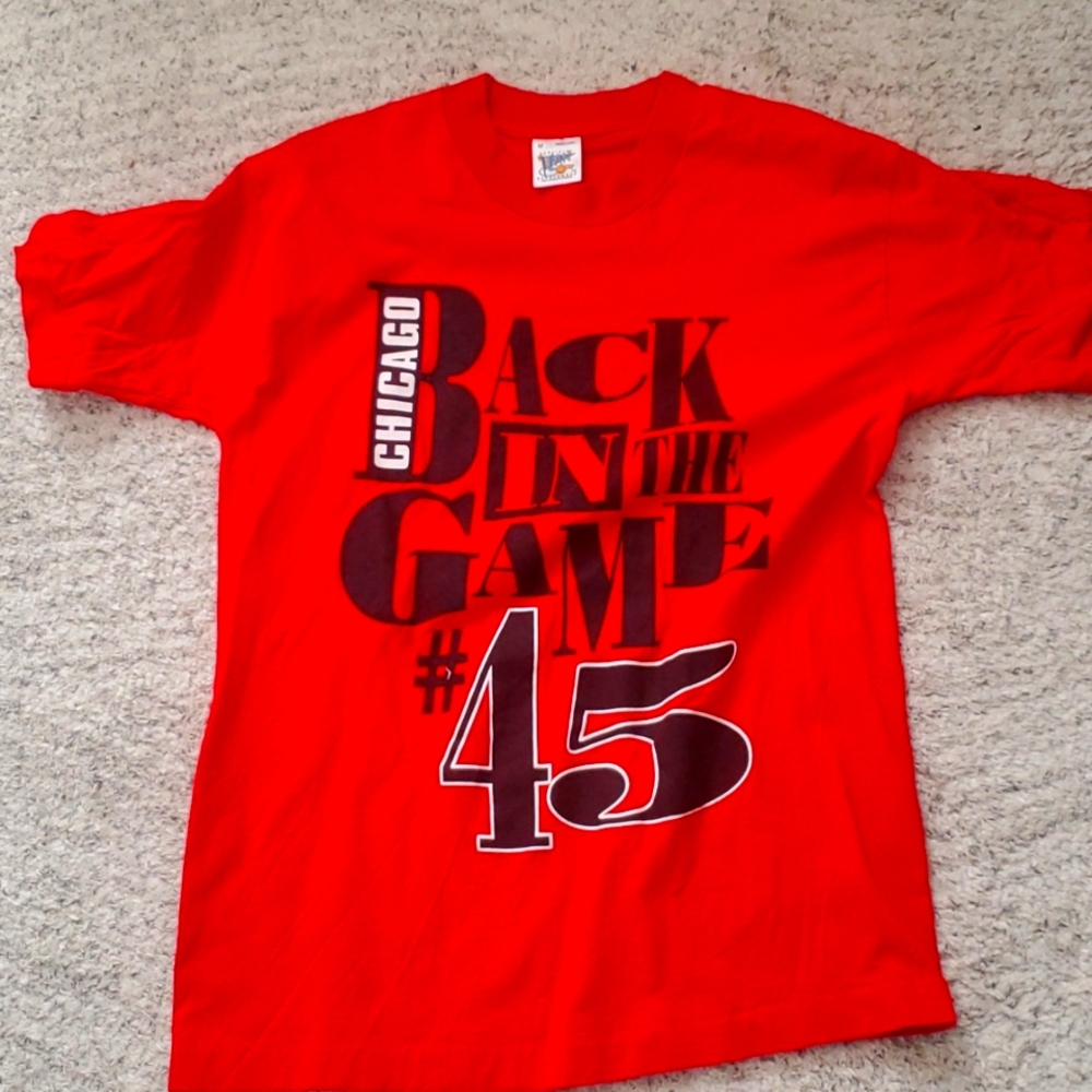 Chicago team tshirt  medium